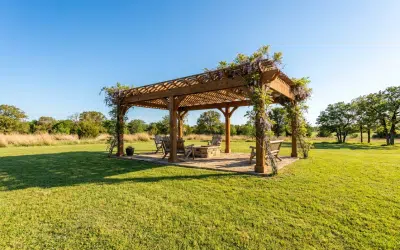 Attached vs. Freestanding Pergola in Tulsa: Which Is Right for Your Backyard?